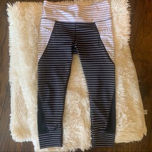 Athleta Mesh Capri Tight Stash Your Treasures ❤️